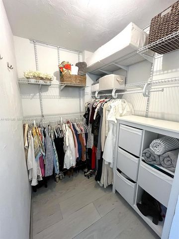 1470 NE 125th Ter 504, North Miami, FL 33161