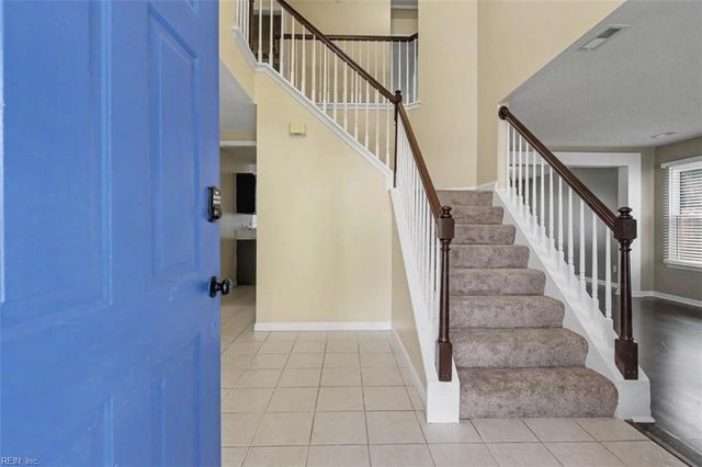 910 Andover CT, Newport News, VA 23608