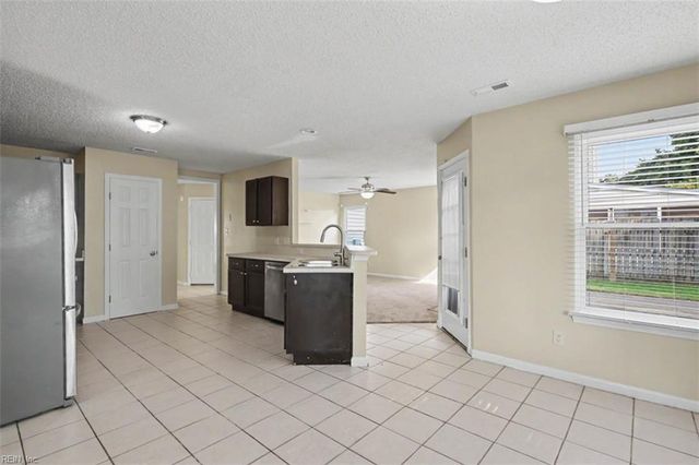 910 Andover CT, Newport News, VA 23608