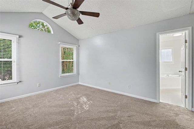 910 Andover CT, Newport News, VA 23608