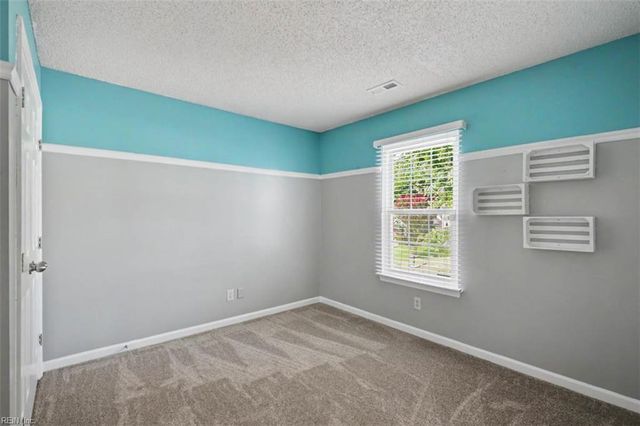 910 Andover CT, Newport News, VA 23608