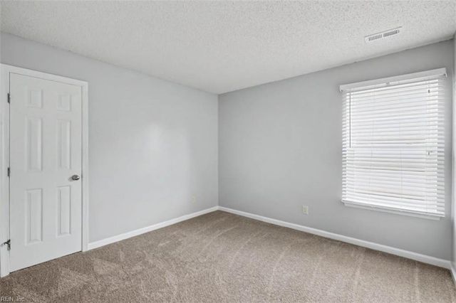 910 Andover CT, Newport News, VA 23608