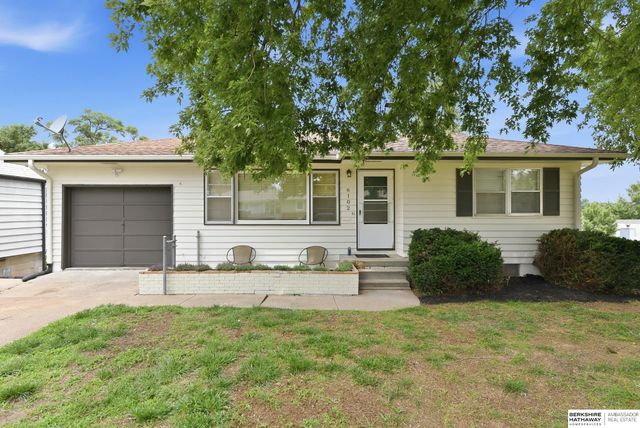 6102 Bancroft Street, Omaha, NE 68106