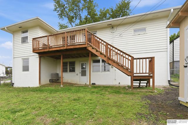 6102 Bancroft Street, Omaha, NE 68106