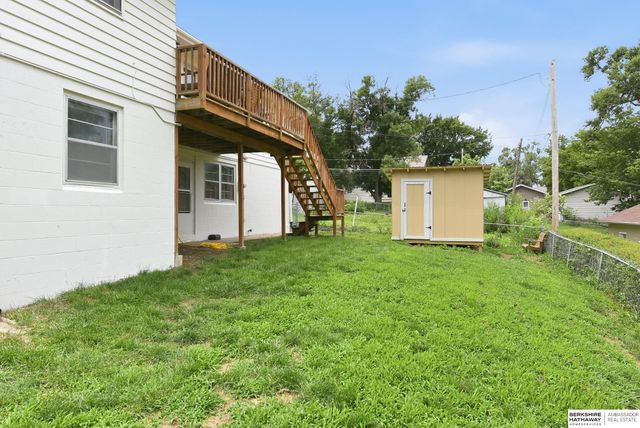 6102 Bancroft Street, Omaha, NE 68106