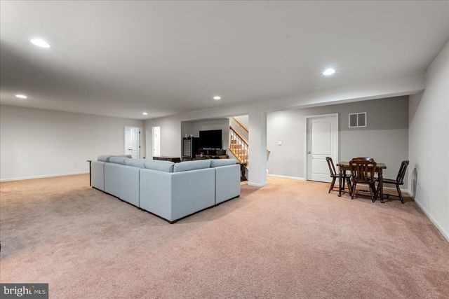 1490 CHESTERFIELD RD, Locust Grove, VA 22508