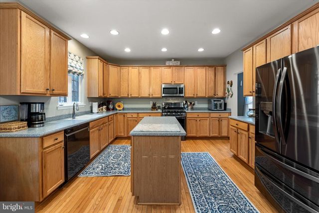 1490 CHESTERFIELD RD, Locust Grove, VA 22508