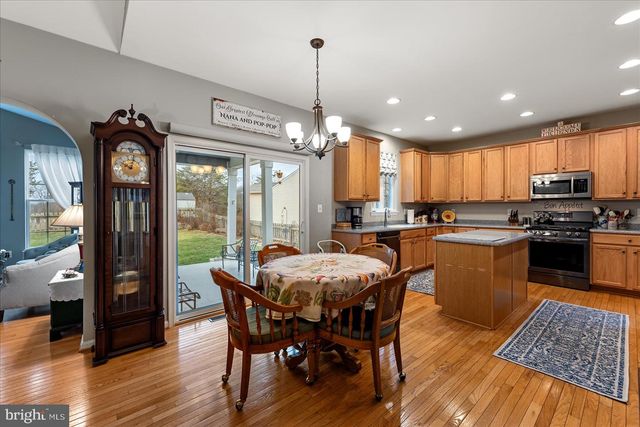 1490 CHESTERFIELD RD, Locust Grove, VA 22508