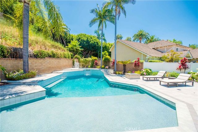 270 S Riverwood, Anaheim Hills, CA 92807