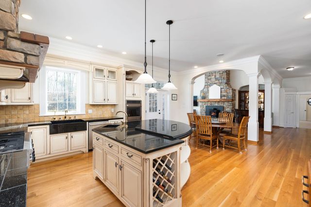 1767 GOOSE CREEK RD, Waynesboro, VA 22980