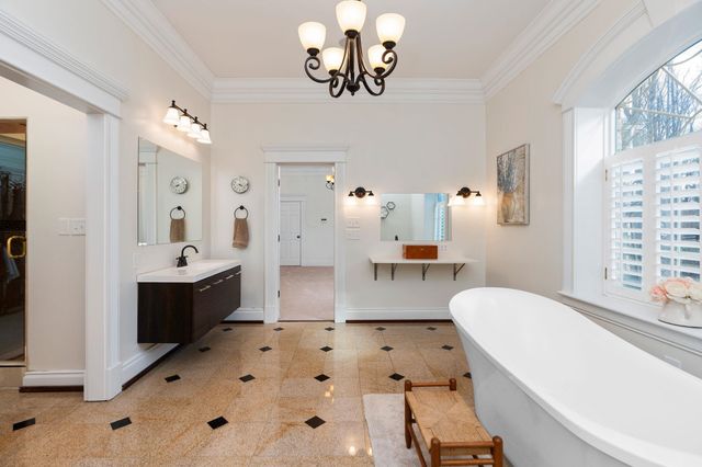 1767 GOOSE CREEK RD, Waynesboro, VA 22980