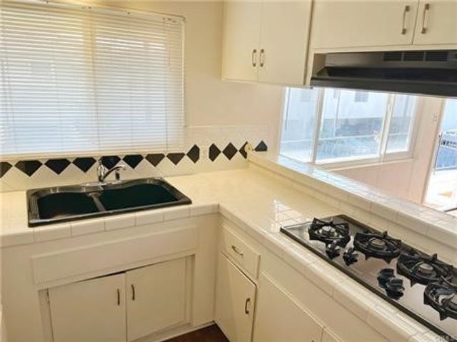 21006 Henrietta D, Torrance, CA 90503