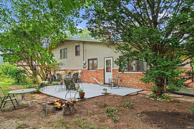 53175 Osage Drive, South Bend, IN 46637
