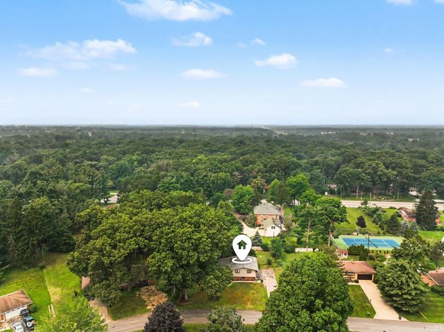 53175 Osage Drive, South Bend, IN 46637