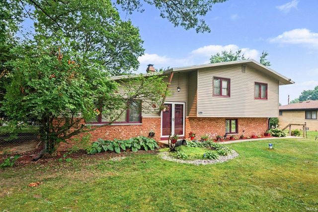 53175 Osage Drive, South Bend, IN 46637