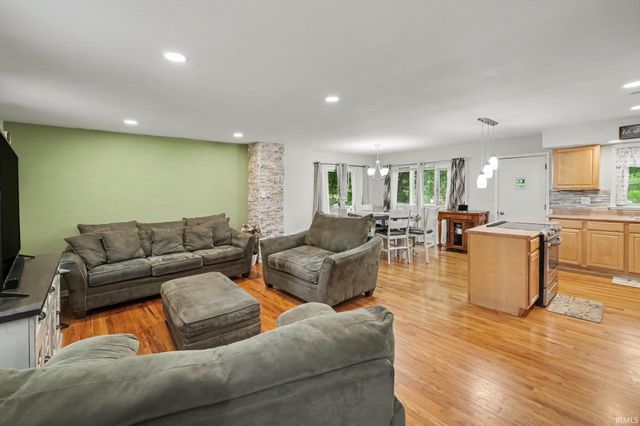 53175 Osage Drive, South Bend, IN 46637