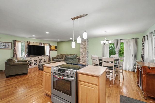 53175 Osage Drive, South Bend, IN 46637
