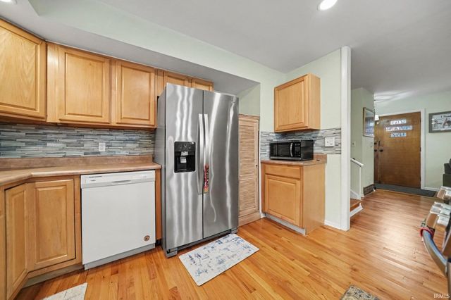53175 Osage Drive, South Bend, IN 46637