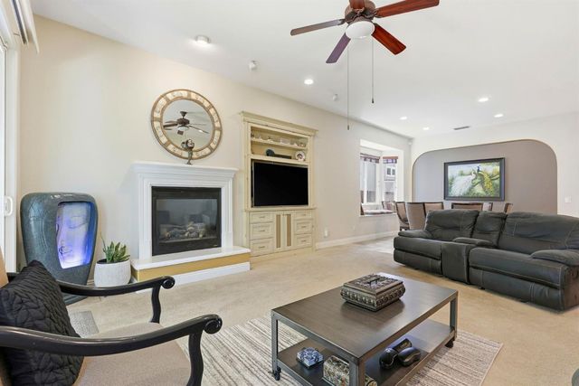 6817 Vilamoura Way, Elk Grove, CA 95757