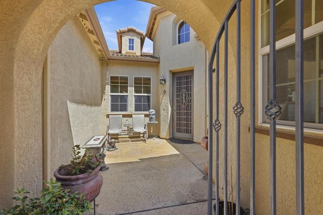 6817 Vilamoura Way, Elk Grove, CA 95757