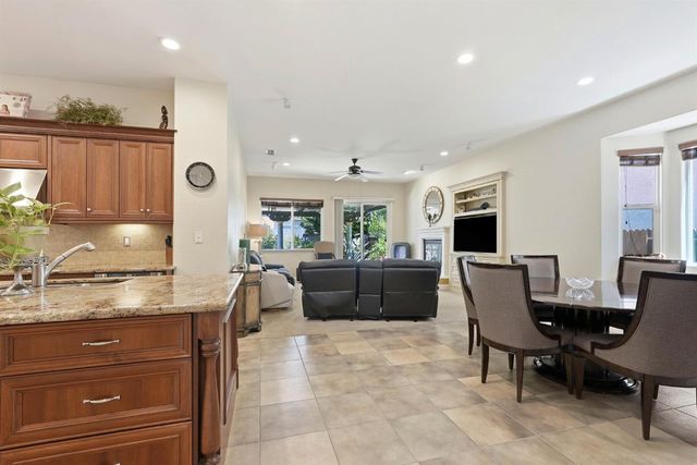 6817 Vilamoura Way, Elk Grove, CA 95757