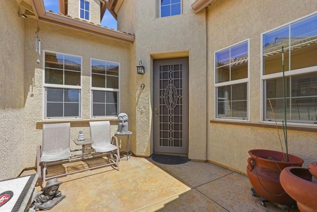 6817 Vilamoura Way, Elk Grove, CA 95757