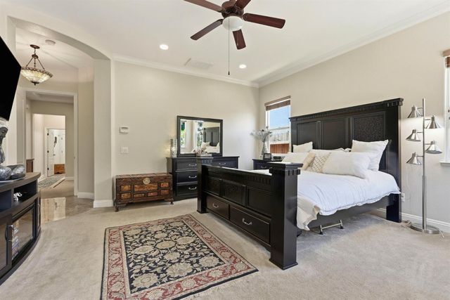6817 Vilamoura Way, Elk Grove, CA 95757