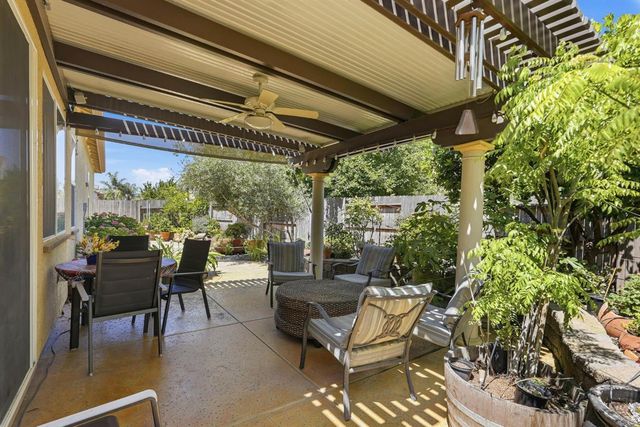 6817 Vilamoura Way, Elk Grove, CA 95757