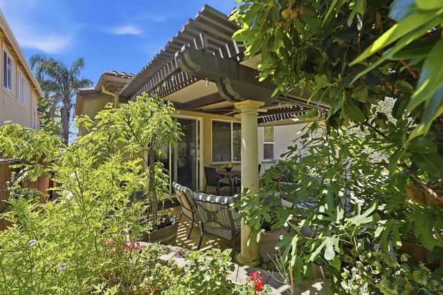 6817 Vilamoura Way, Elk Grove, CA 95757