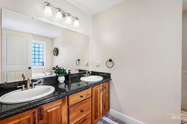 1111 Cole St, Kimberly, ID 83341