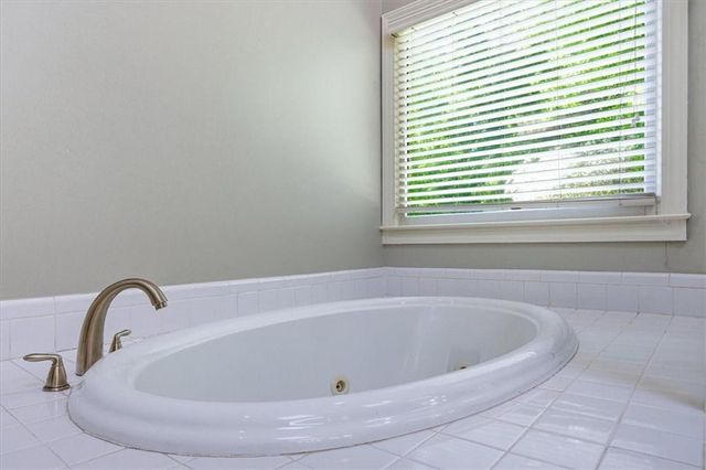210 Masters View Court, Duluth, GA 30097