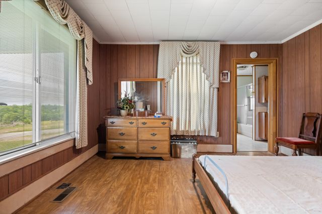 1496 S Bunker Hill Rd, Sparta, TN 38583
