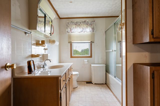 1496 S Bunker Hill Rd, Sparta, TN 38583
