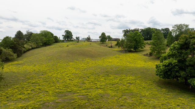 1496 S Bunker Hill Rd, Sparta, TN 38583