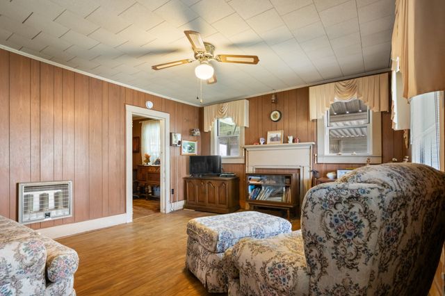 1496 S Bunker Hill Rd, Sparta, TN 38583
