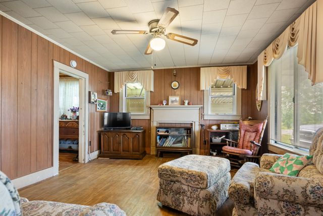 1496 S Bunker Hill Rd, Sparta, TN 38583