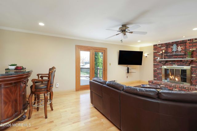 30 Terence Drive, Manalapan, NJ 07726