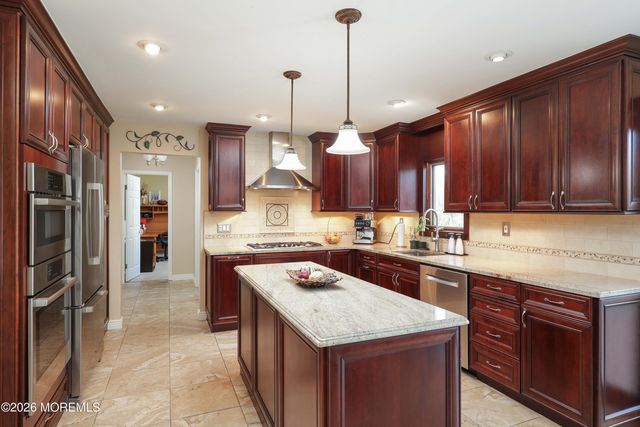 30 Terence Drive, Manalapan, NJ 07726