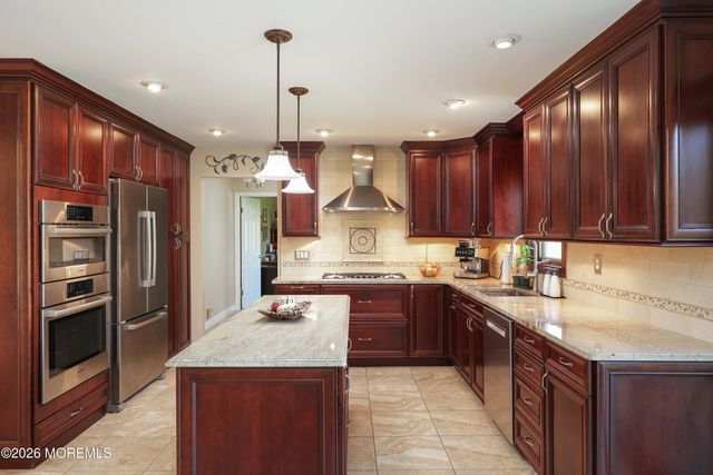 30 Terence Drive, Manalapan, NJ 07726