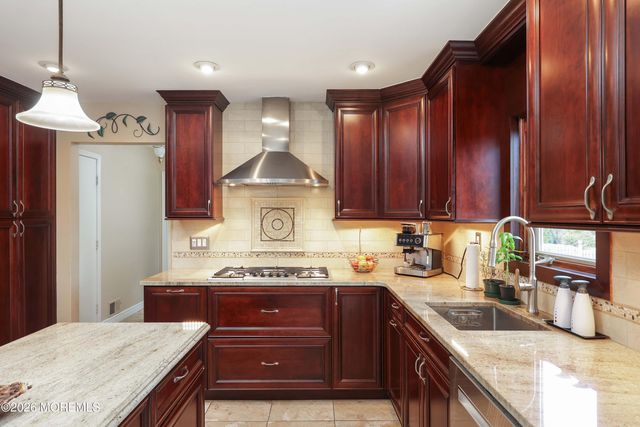 30 Terence Drive, Manalapan, NJ 07726