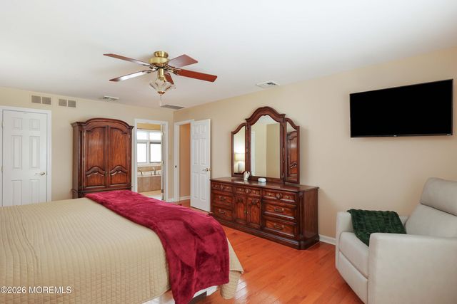 30 Terence Drive, Manalapan, NJ 07726