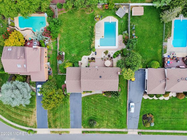 30 Terence Drive, Manalapan, NJ 07726