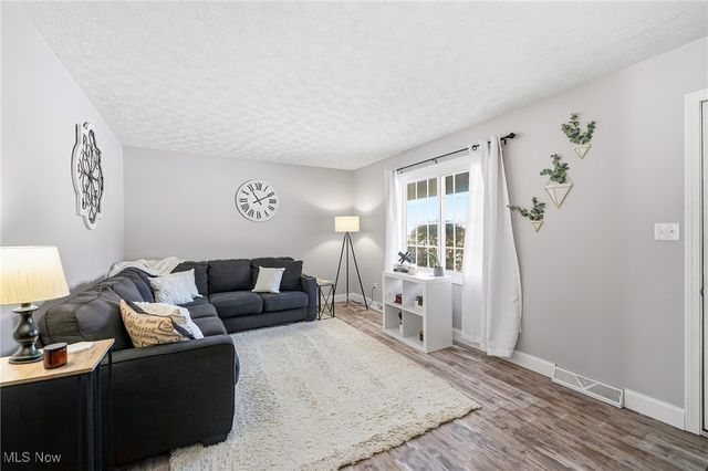 4829 New Road, Youngstown, OH 44515