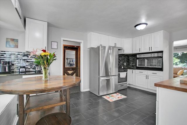 1708 Montague Road, Rockford, IL 61102