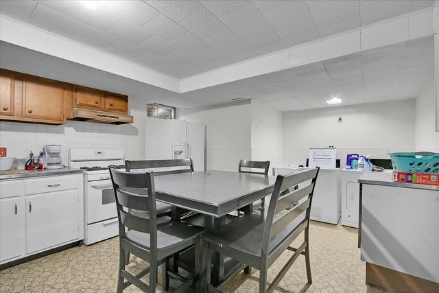 1708 Montague Road, Rockford, IL 61102