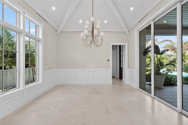 765 Azalea Lane, Vero Beach, FL 32963