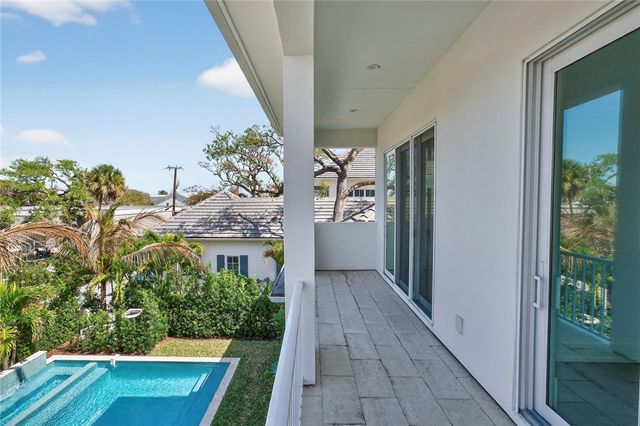 765 Azalea Lane, Vero Beach, FL 32963