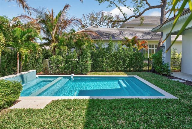 765 Azalea Lane, Vero Beach, FL 32963