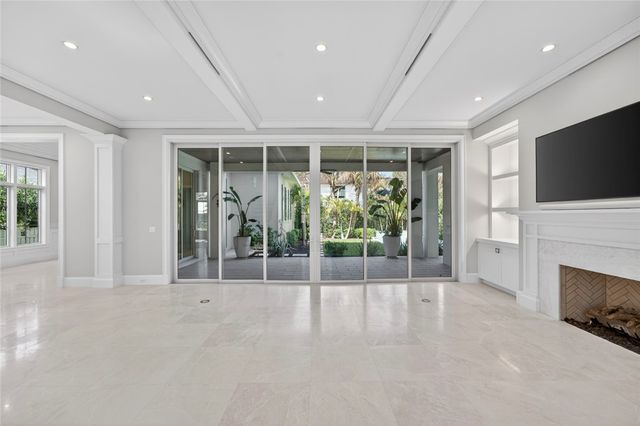 765 Azalea Lane, Vero Beach, FL 32963