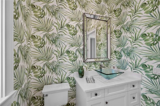 765 Azalea Lane, Vero Beach, FL 32963